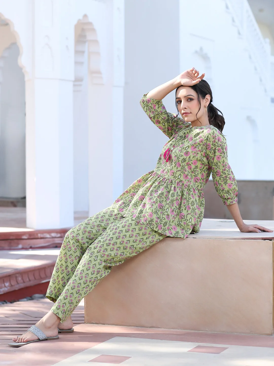 Jaipur Kurti Cotton Ethnic Printed Green Lounge Wear Has Gathered Top And Pants