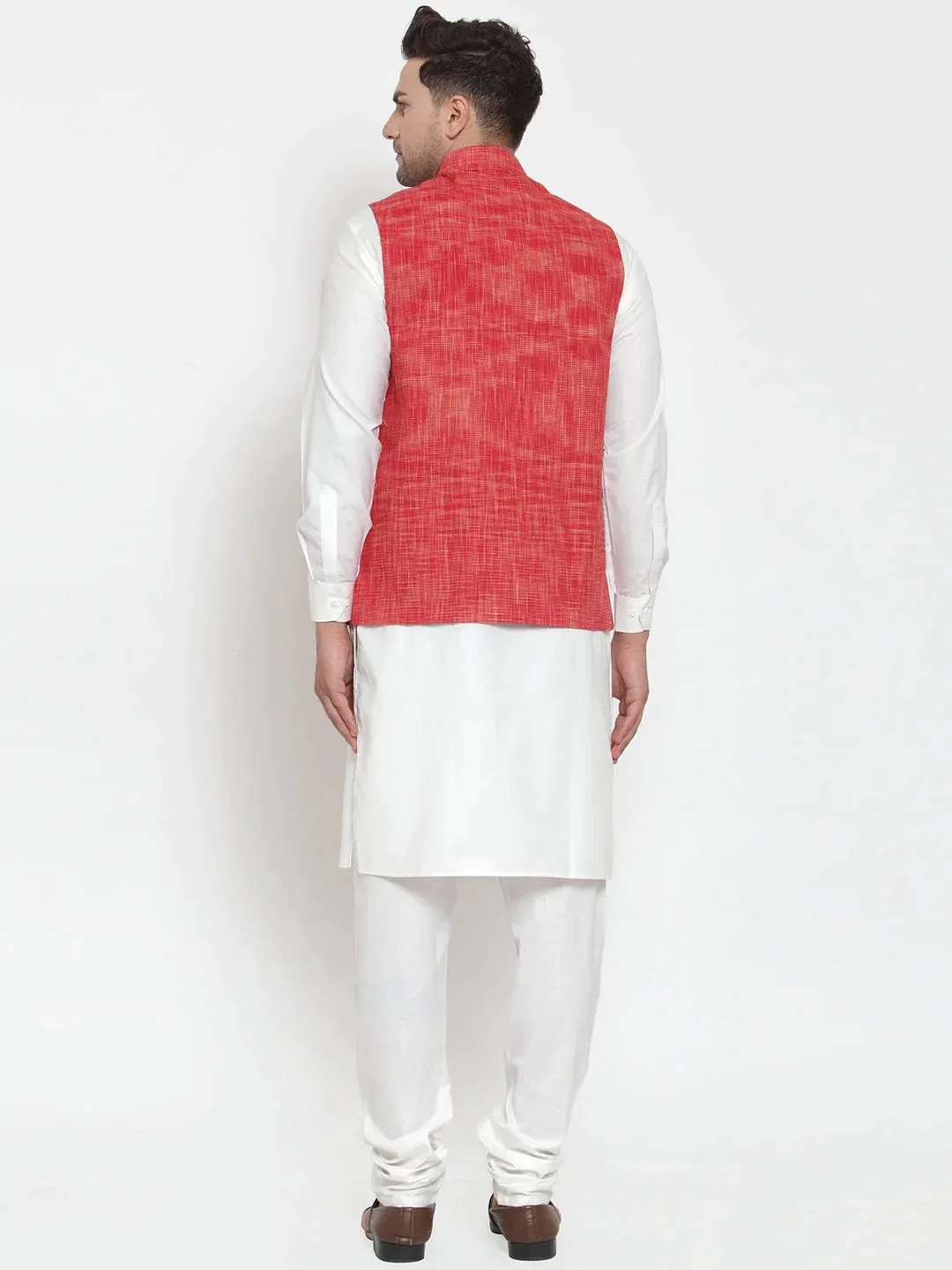 Men'S White Solid Kurta With Pyjamas & Red Nehru Jacket