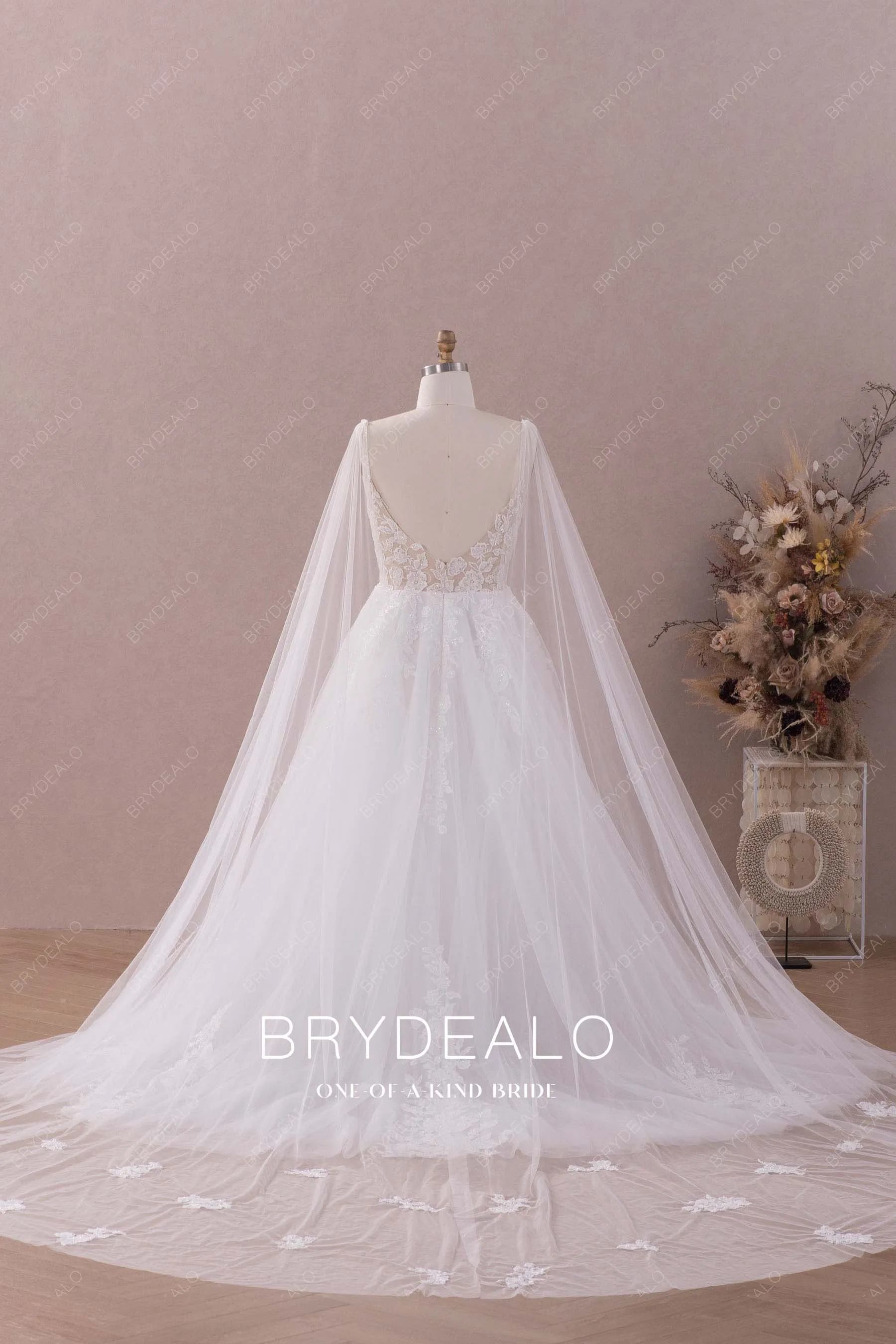 Plus Size Beaded Lace Fashion Watteau Train Wedding Dress